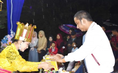 Bupati Hadiri Malam Puncak Festival Pesona Wisata Tapteng Tahun 2019